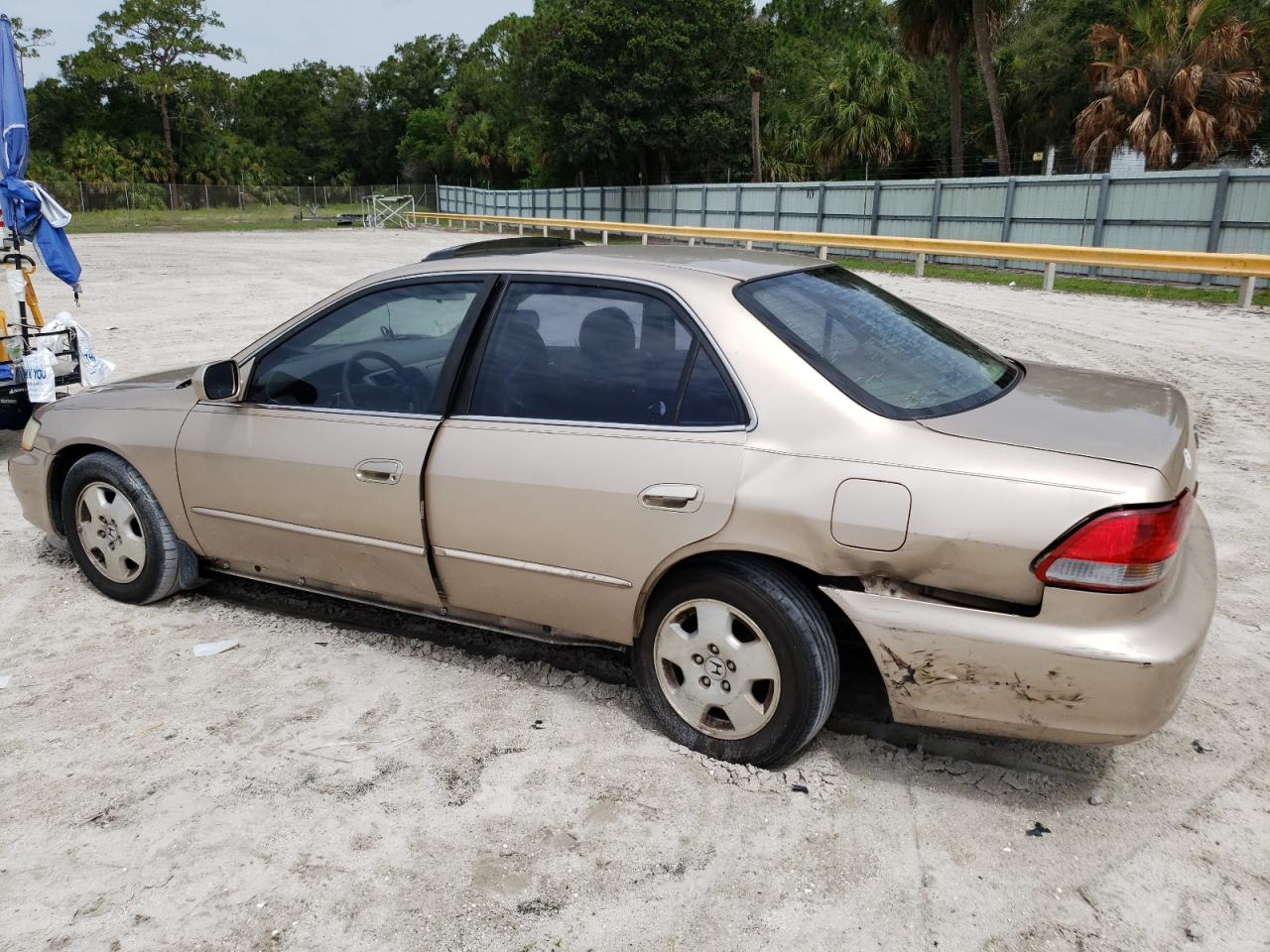 1HGCG16502A043737 2002 Honda Accord Ex