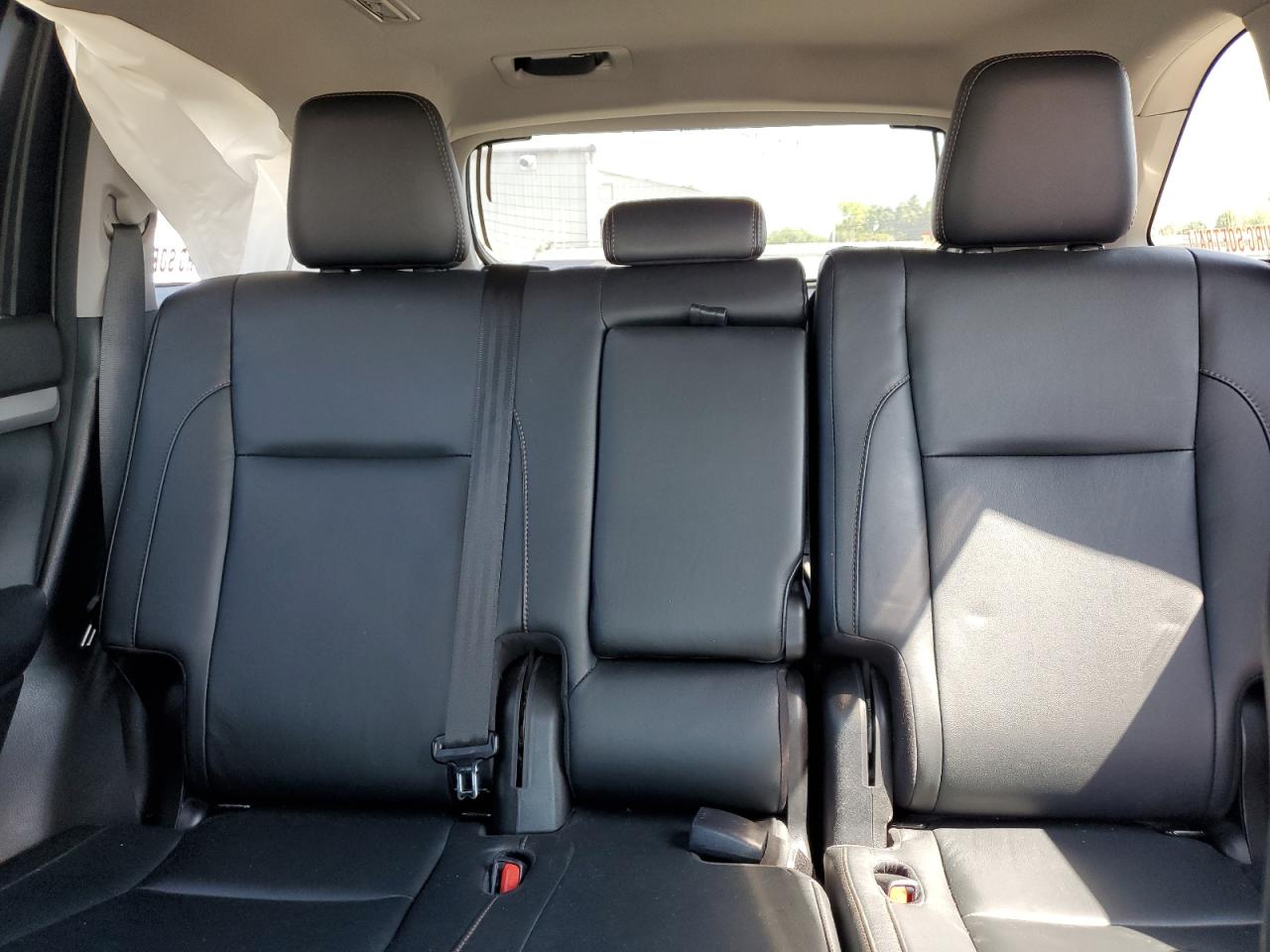 2018 Toyota Highlander Se VIN: 5TDJZRFHXJS862605 Lot: 61648784