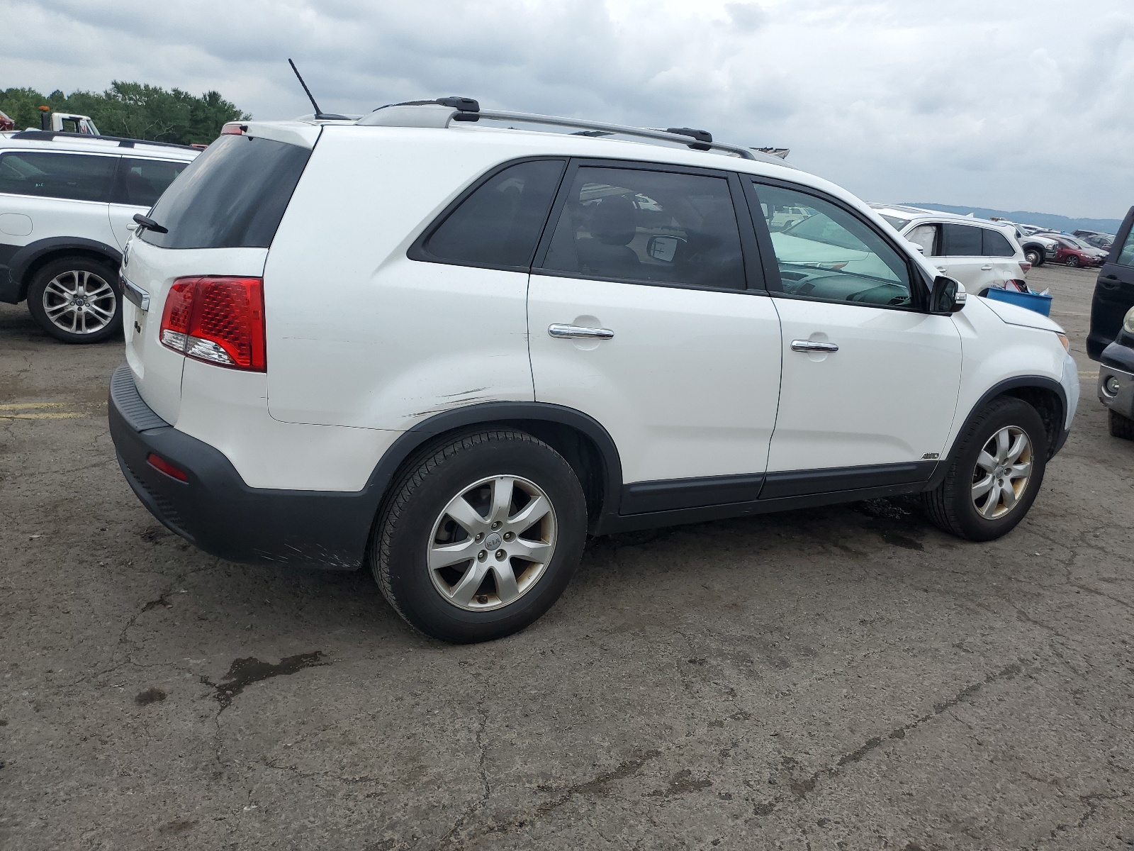 2012 Kia Sorento Base vin: 5XYKTDA64CG253766