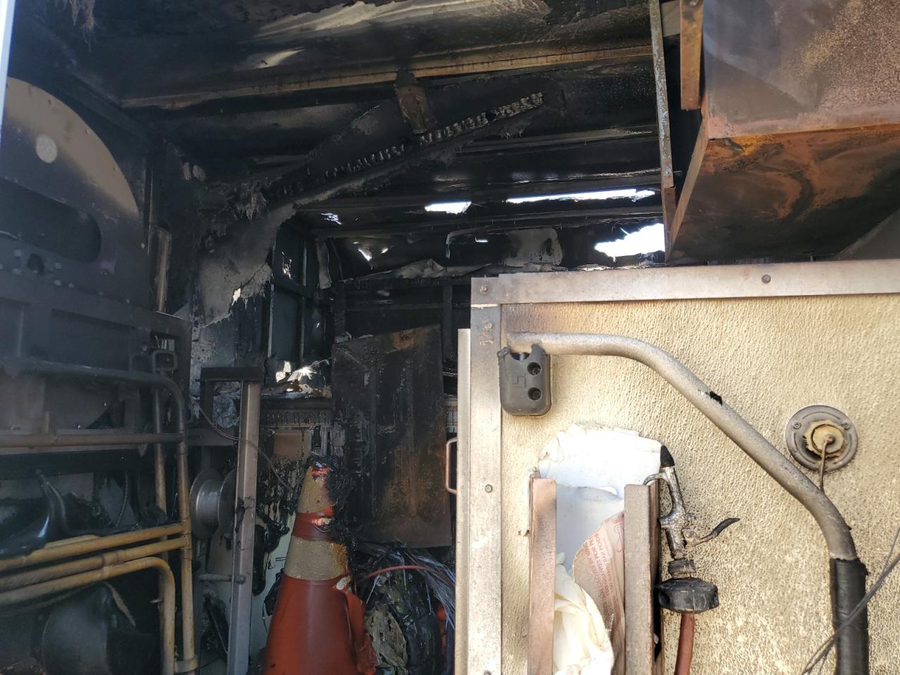 2014 Ford Econoline E350 Super Duty Cutaway Van VIN: 1FDWE3FL9EDA64340 Lot: 60753914