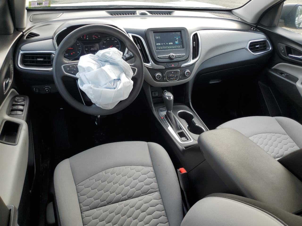 2018 Chevrolet Equinox Ls VIN: 2GNAXREV6J6340133 Lot: 61916734