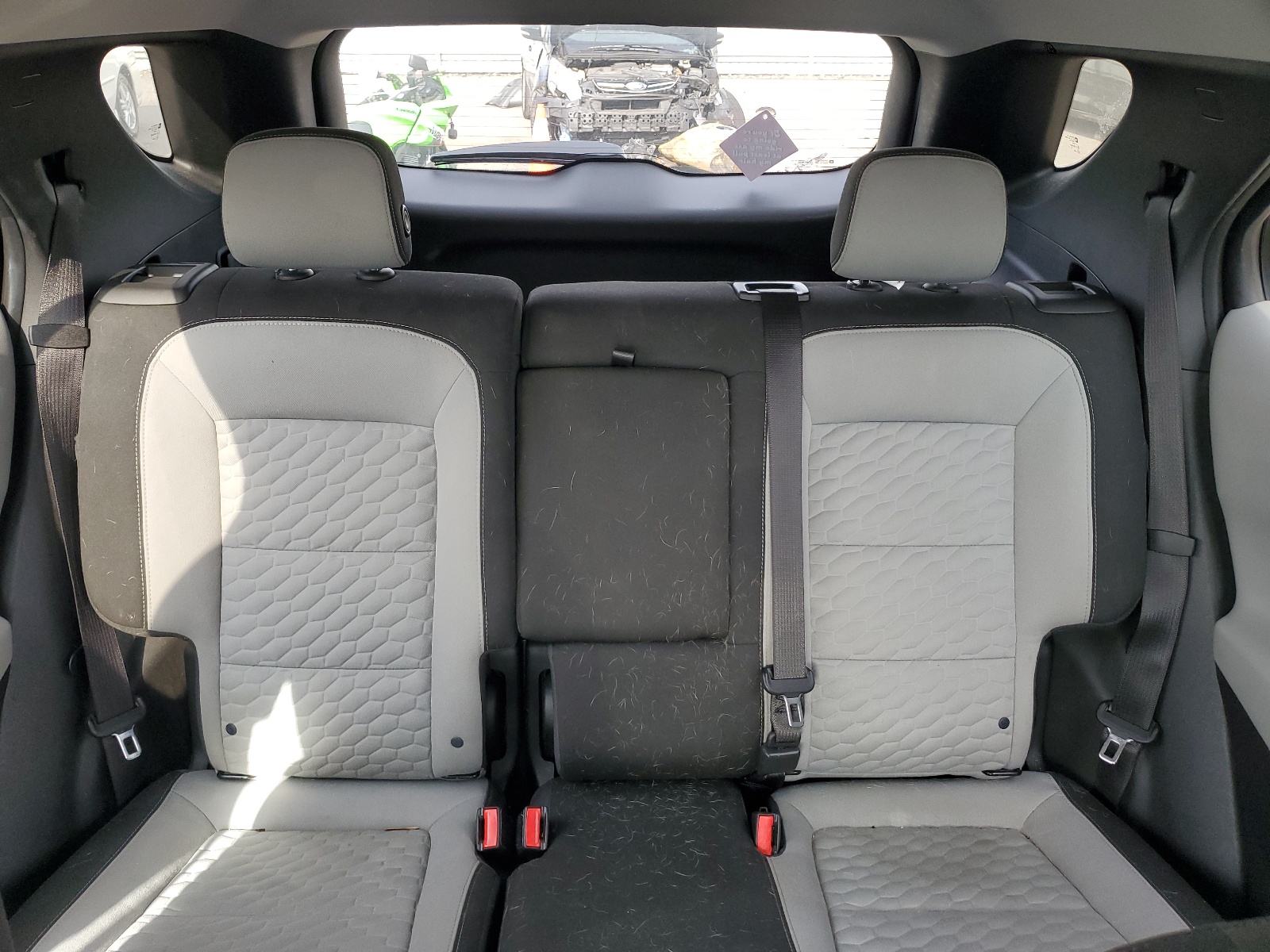 3GNAXKEV2KL136465 2019 Chevrolet Equinox Lt