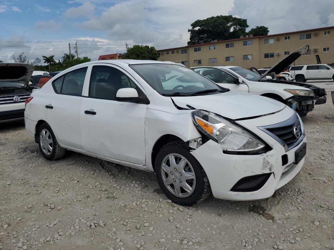 2016 Nissan Versa S VIN: 3N1CN7AP8GL883154 Lot: 65173934