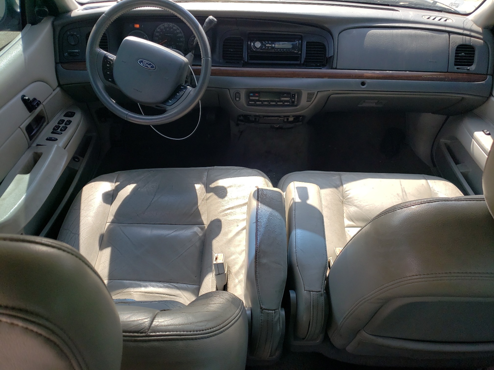 2FAFP74WX5X119475 2005 Ford Crown Victoria Lx