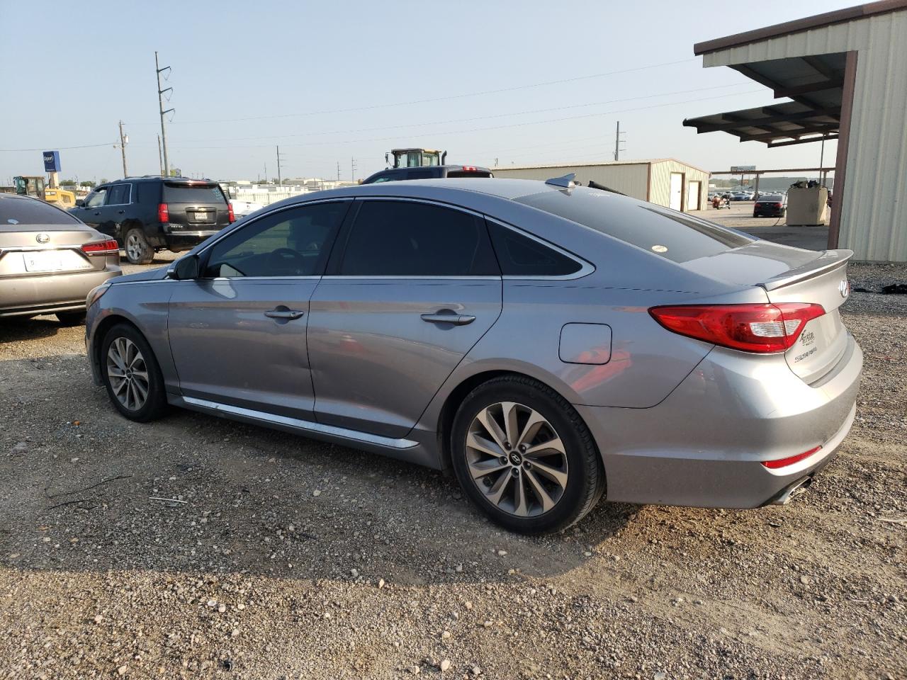 5NPE34AFXHH542468 2017 HYUNDAI SONATA - Image 2