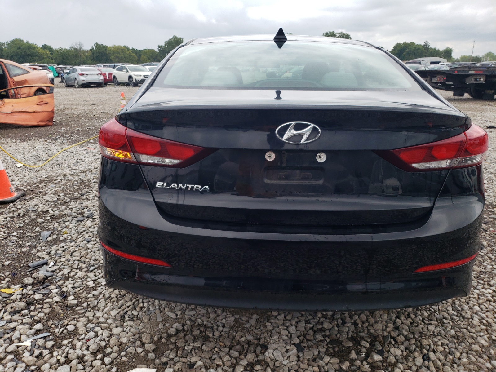 2017 Hyundai Elantra Se vin: 5NPD84LF9HH063968