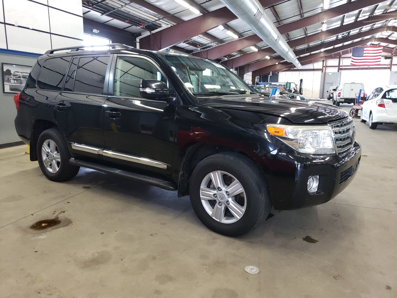 2014 Toyota Land Cruiser vin: JTMHY7AJ0E4024679