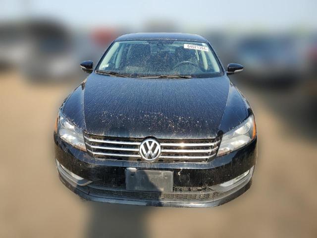  VOLKSWAGEN PASSAT 2015 Чорний