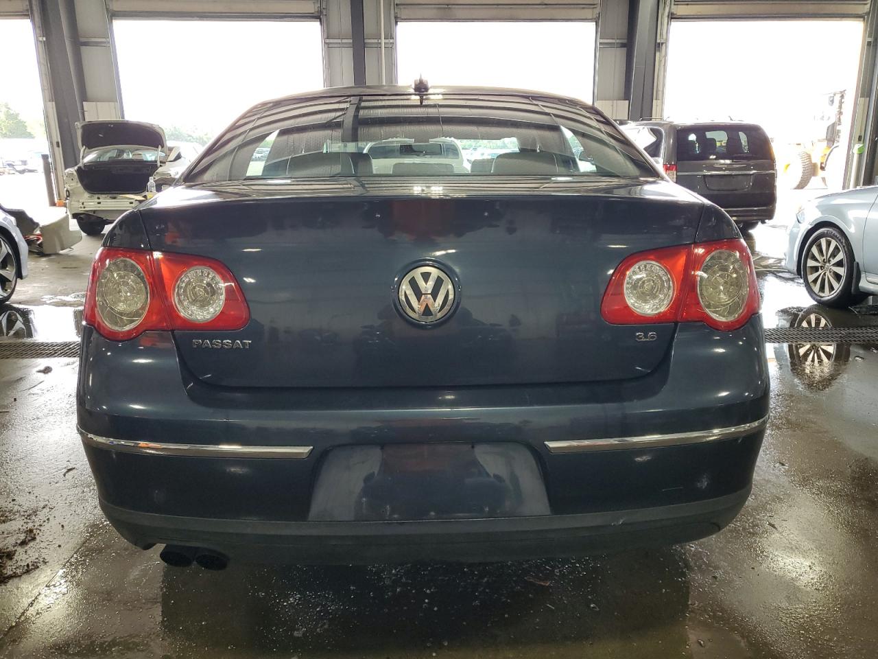 2006 Volkswagen Passat 3.6L Luxury VIN: WVWEU73C96E056605 Lot: 63832544