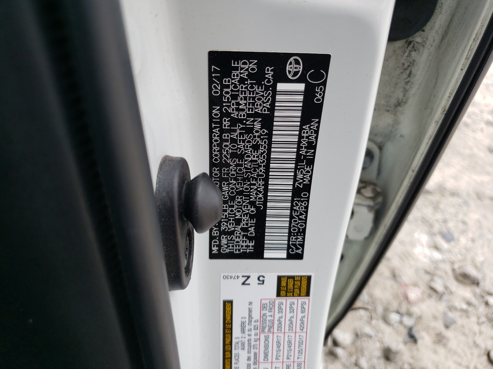 JTDKARFU9H3535519 2017 Toyota Prius