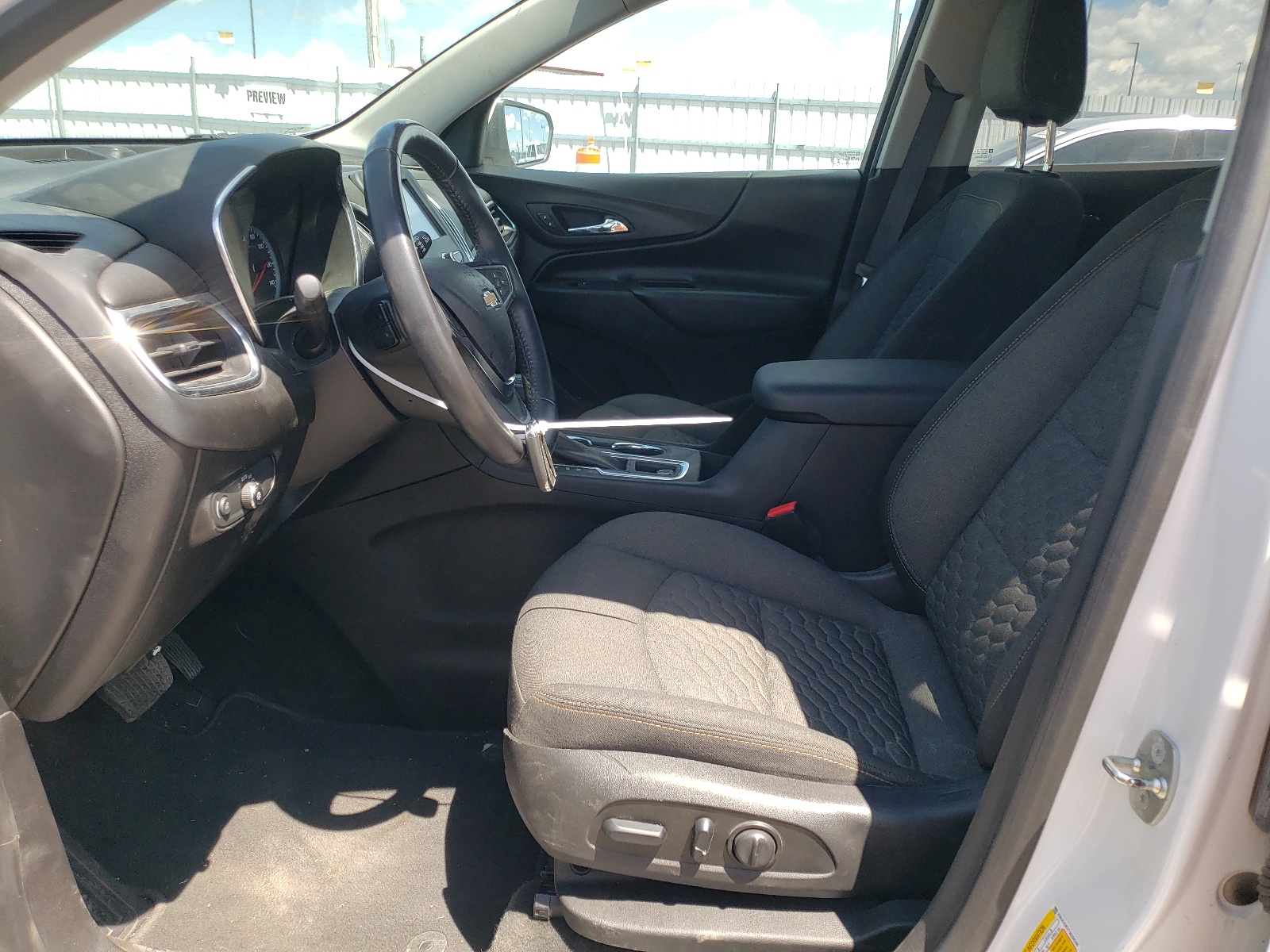 2GNAXSEV7J6284100 2018 Chevrolet Equinox Lt