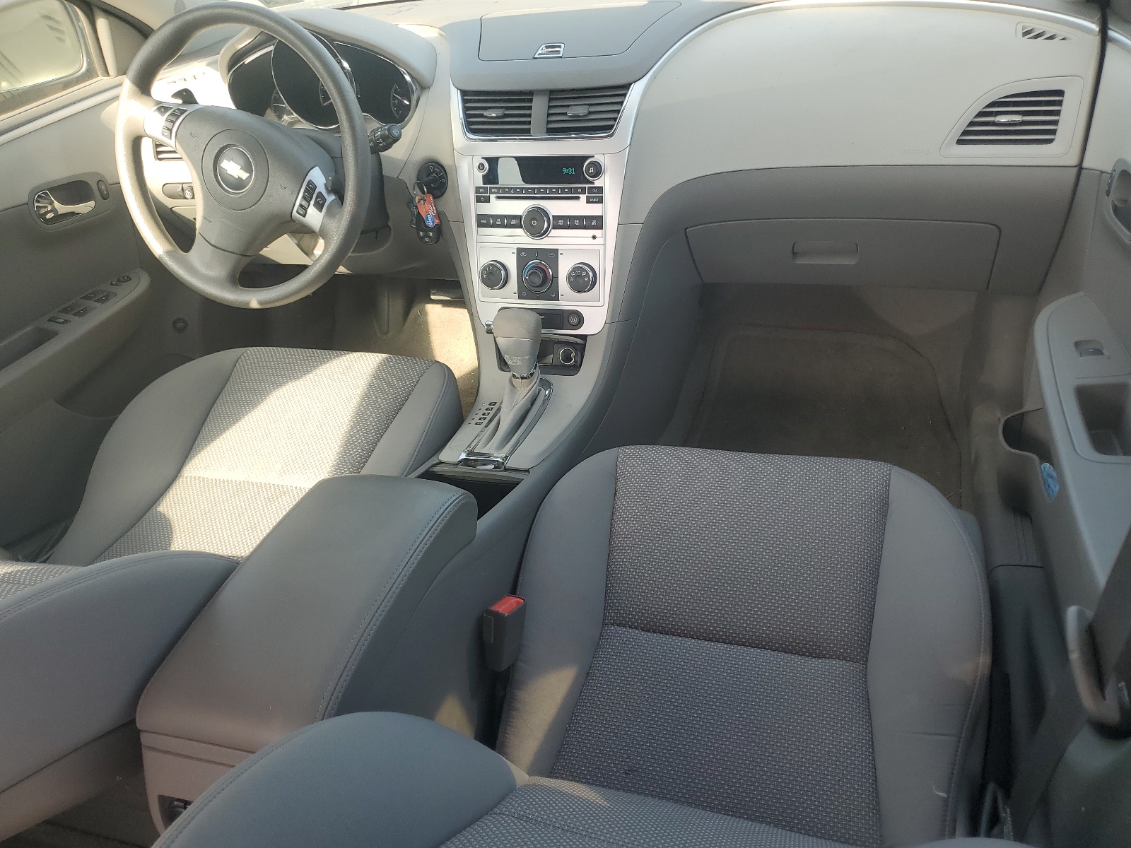 1G1ZC5EB2AF206319 2010 Chevrolet Malibu 1Lt