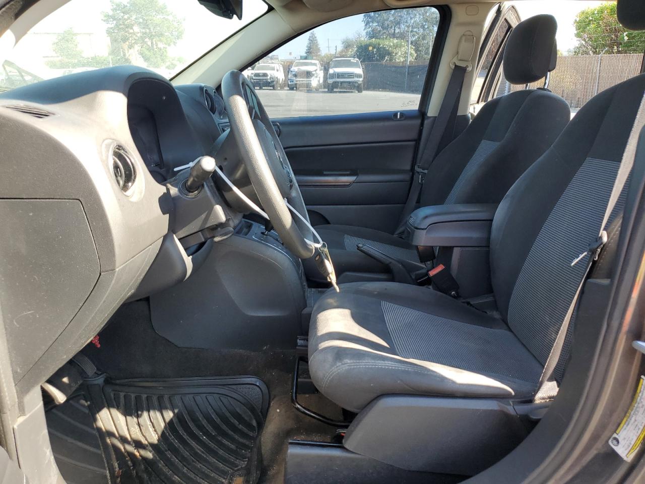 2016 Jeep Compass Sport VIN: 1C4NJCBA8GD715086 Lot: 64397614