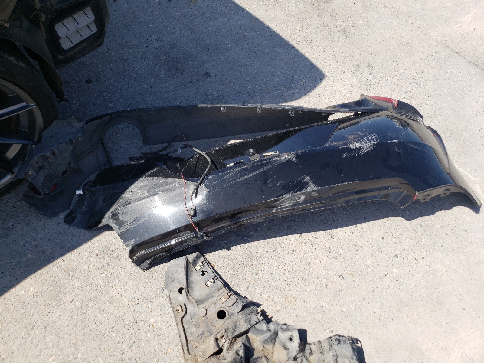 JN1EV7EK9HM361969 2017 Infiniti Q60 Premium