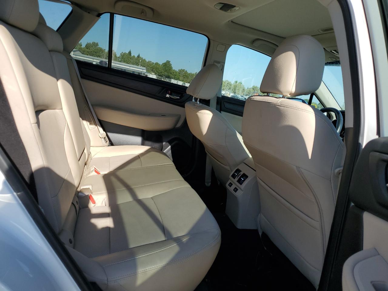 2017 Subaru Outback 3.6R Limited VIN: 4S4BSENC3H3228115 Lot: 61889274