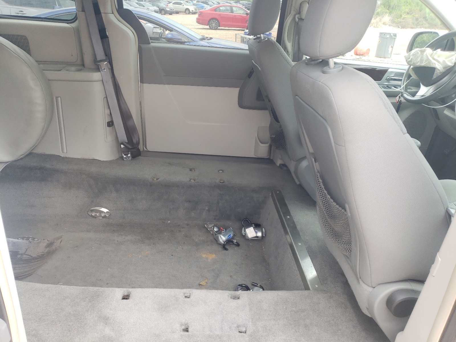 2A4RR5D18AR235261 2010 Chrysler Town & Country Touring