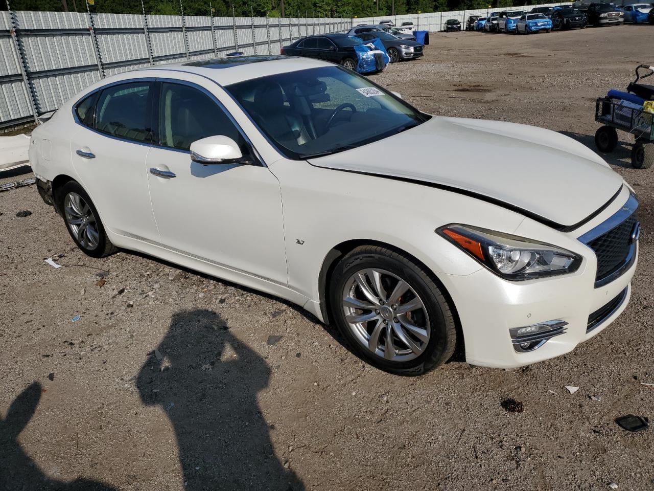 JN1BY1AP8GM220480 2016 Infiniti Q70 3.7