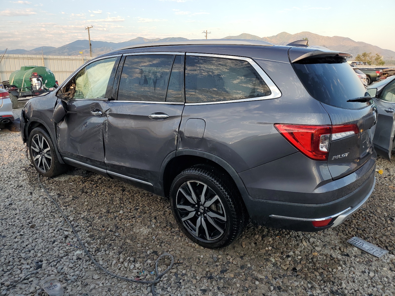 2019 Honda Pilot Touring vin: 5FNYF6H98KB082054