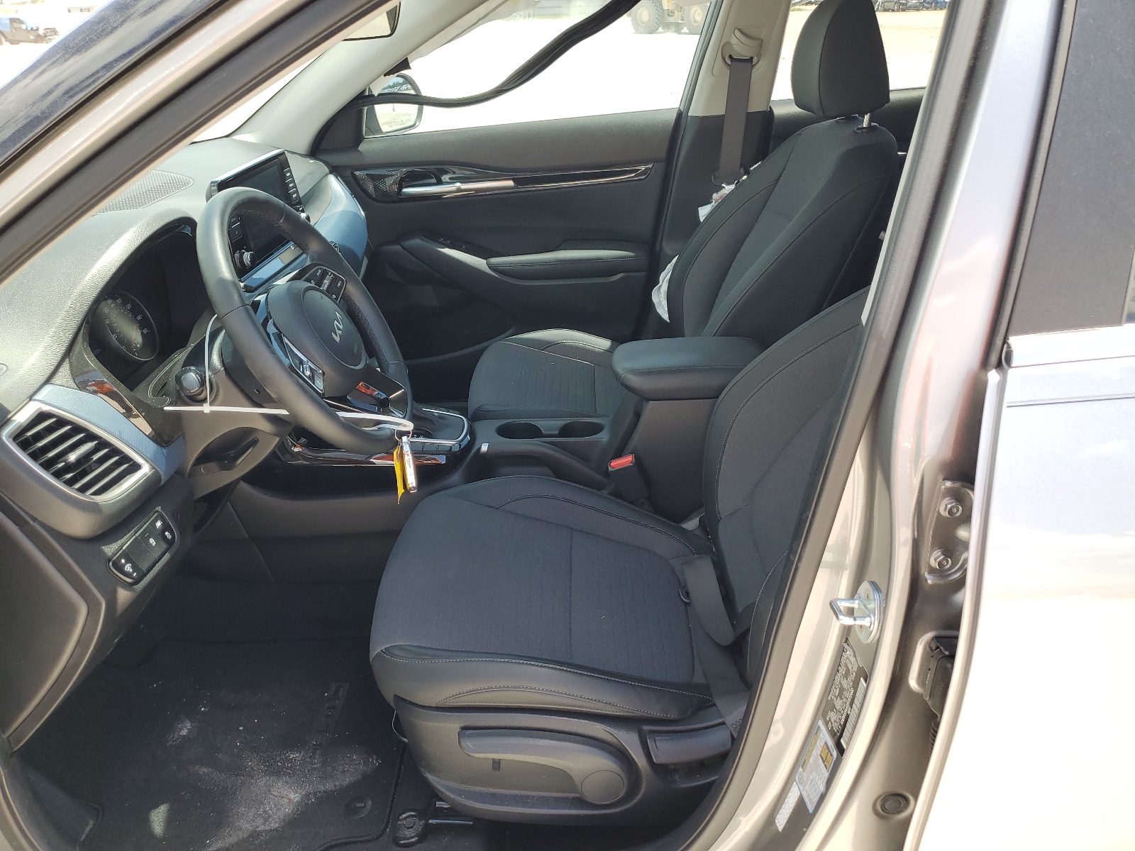 KNDEU2AA5P7372402 2023 Kia Seltos S