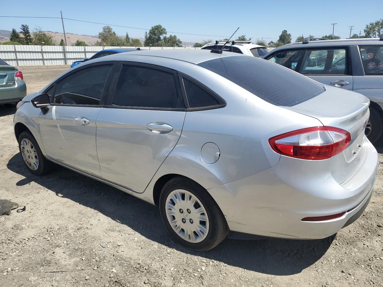 2014 Ford Fiesta - Image 2