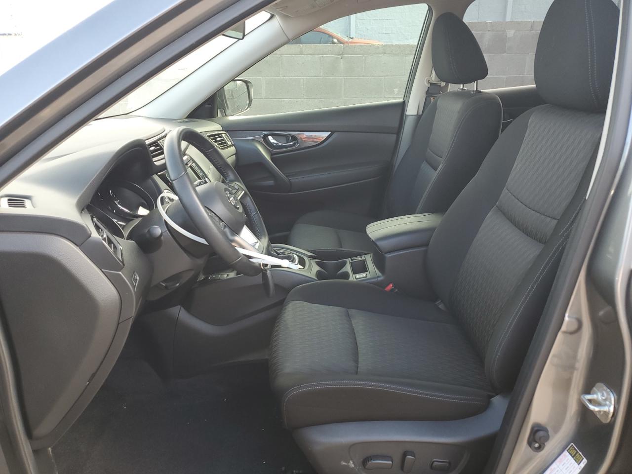 2020 Nissan Rogue S VIN: JN8AT2MV5LW105796 Lot: 63541734