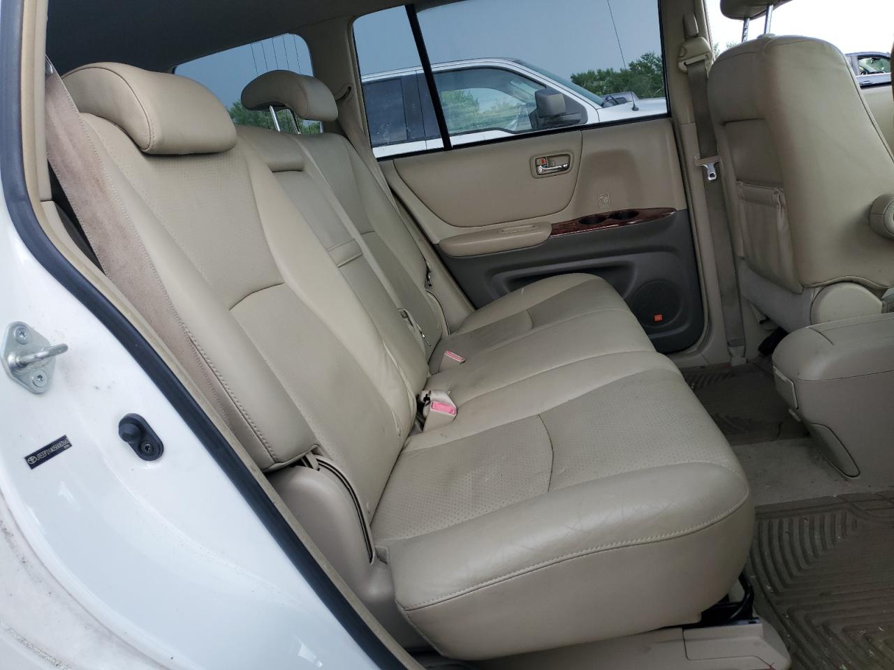 2005 Toyota Highlander Limited VIN: JTEEP21A050083663 Lot: 62127694