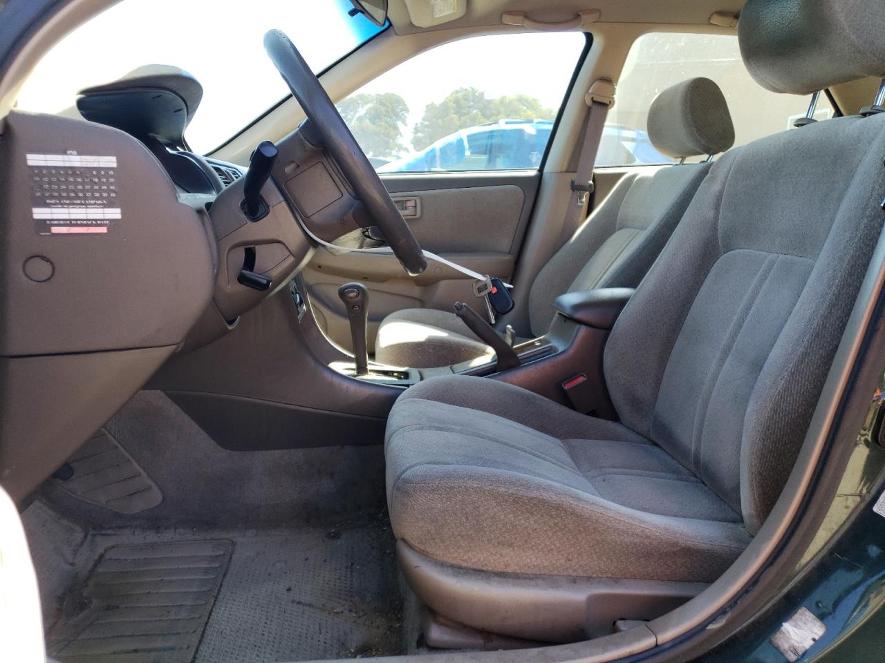 2000 Toyota Camry Ce VIN: JT2BG22K9Y0404434 Lot: 64881424