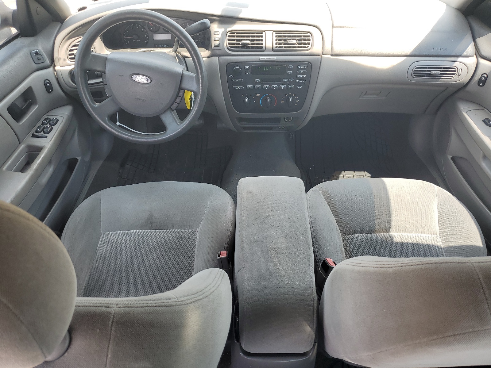 1FAFP53U24A114203 2004 Ford Taurus Se