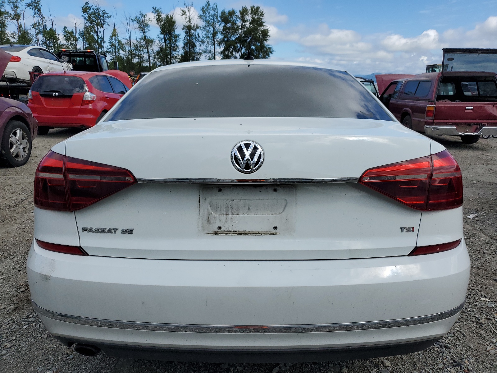 1VWBT7A32HC028486 2017 Volkswagen Passat Se