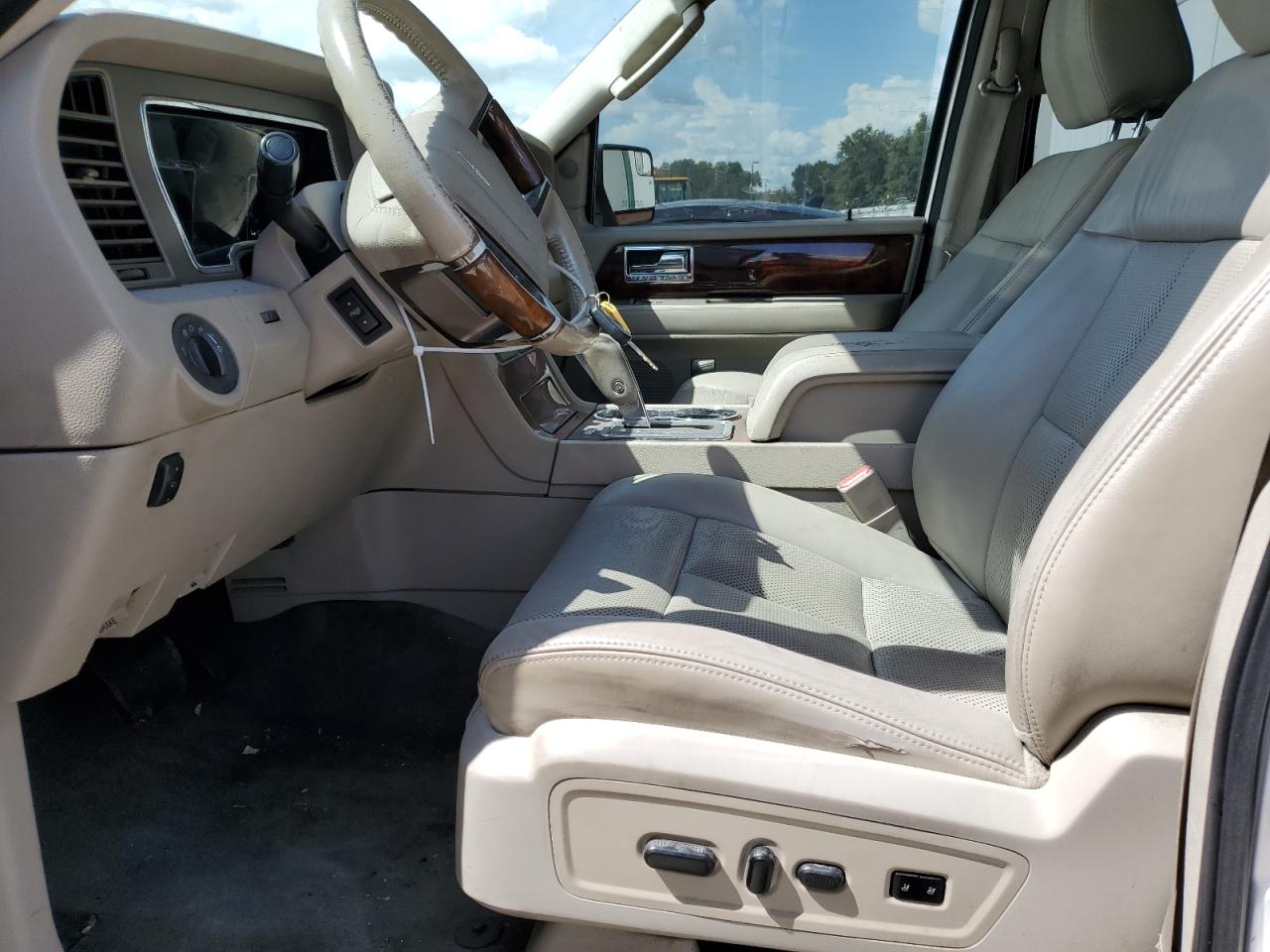 2013 Lincoln Navigator L VIN: 5LMJJ3H59DEL02584 Lot: 63506354