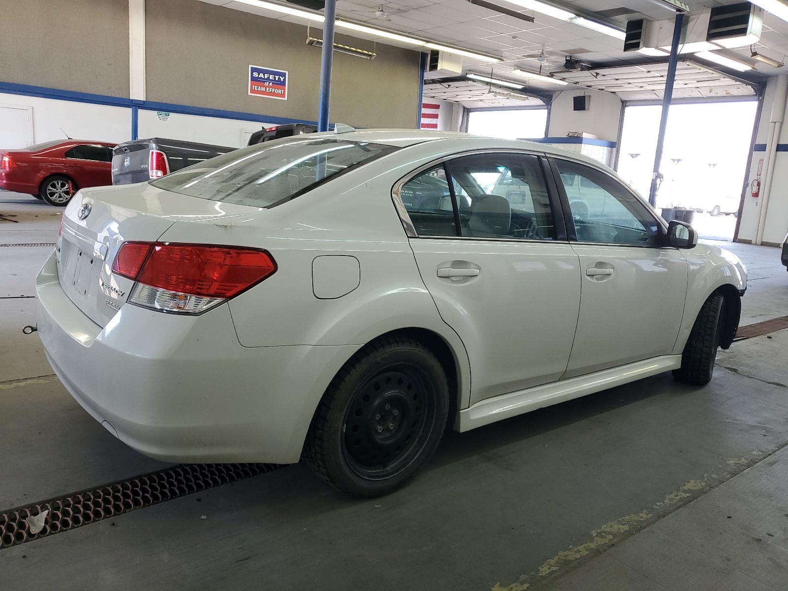 2013 Subaru Legacy 2.5I Limited vin: 4S3BMBK69D3048823