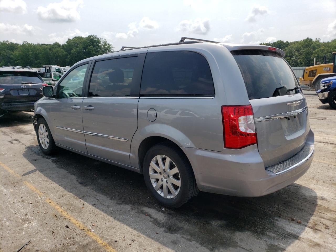 2013 Chrysler Town & Country - Image 2