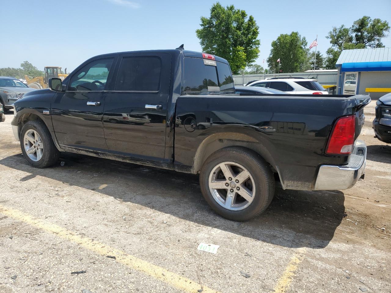2014 RAM 1500 - Image 2