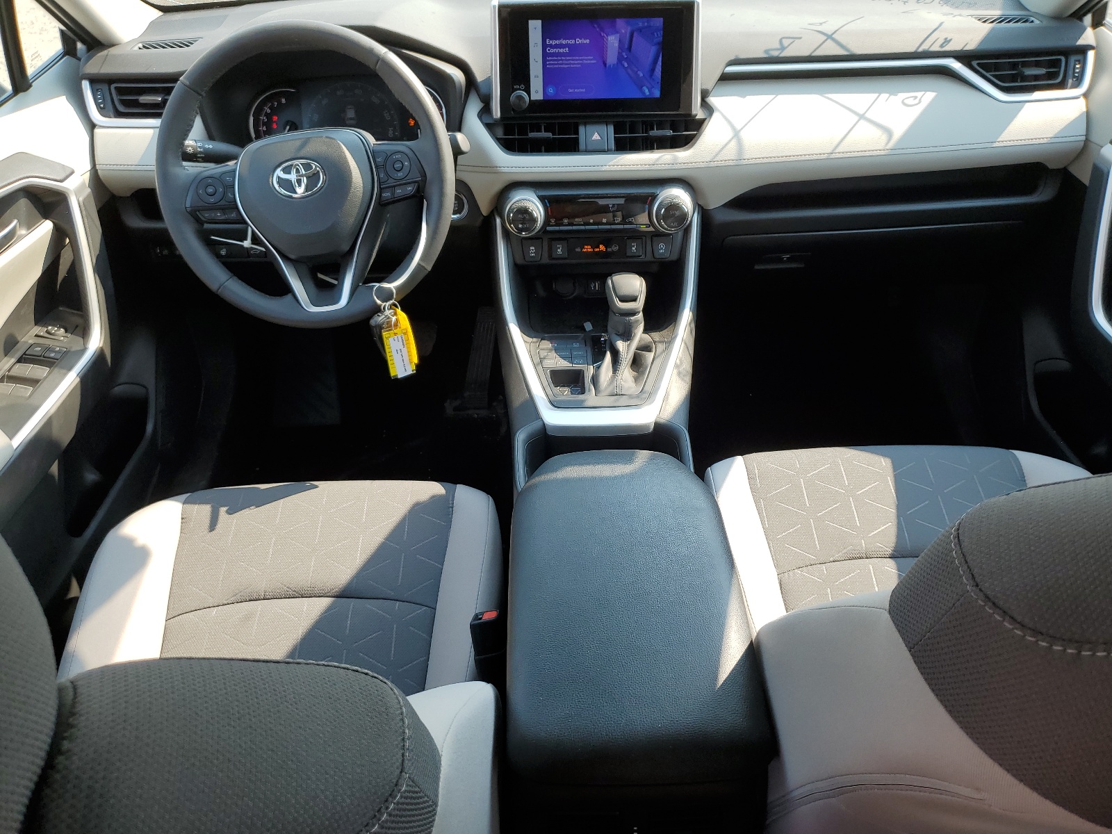 2T3P1RFV6RC400108 2024 Toyota Rav4 Xle