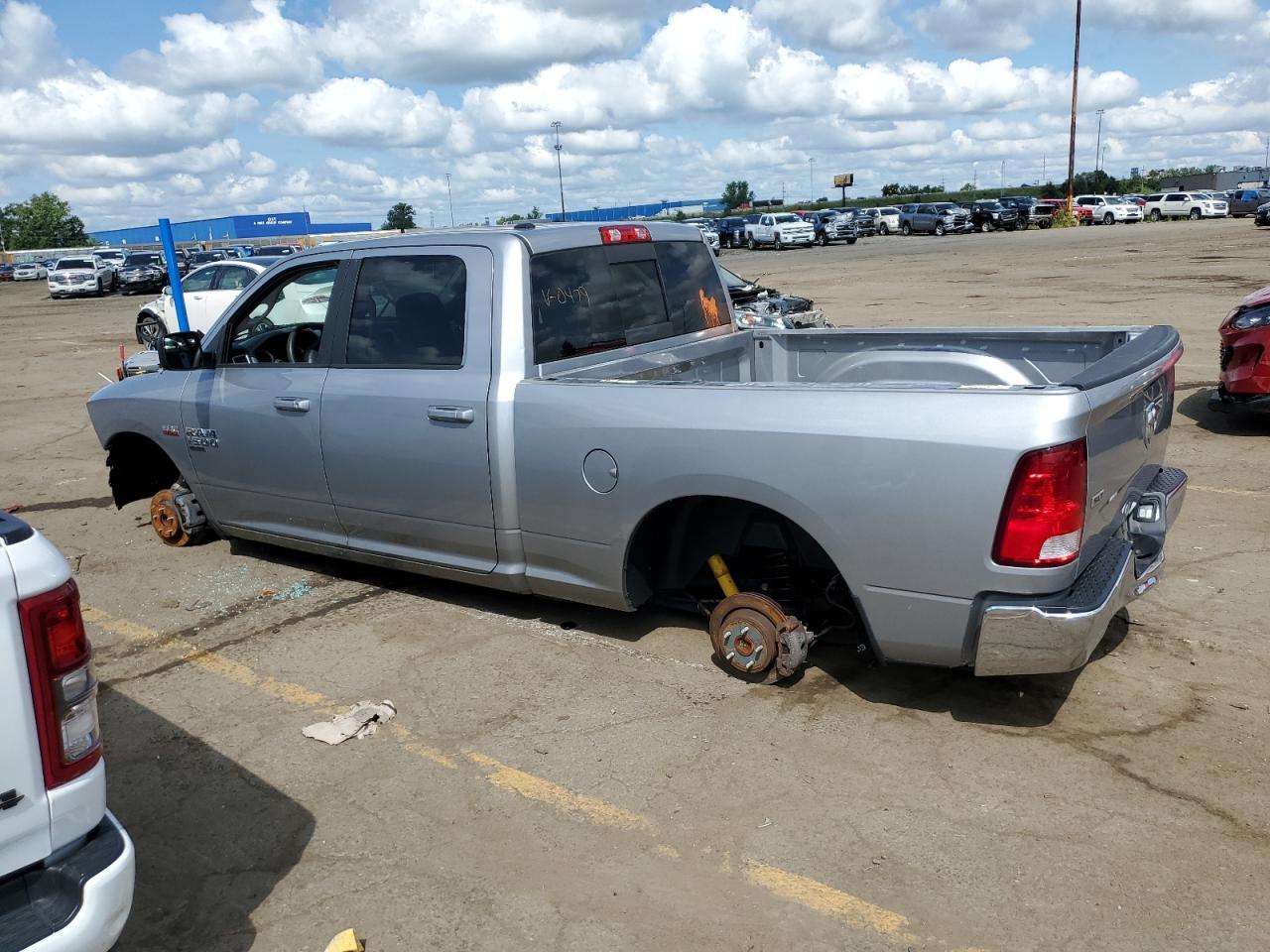 2020 RAM 1500 - Image 2