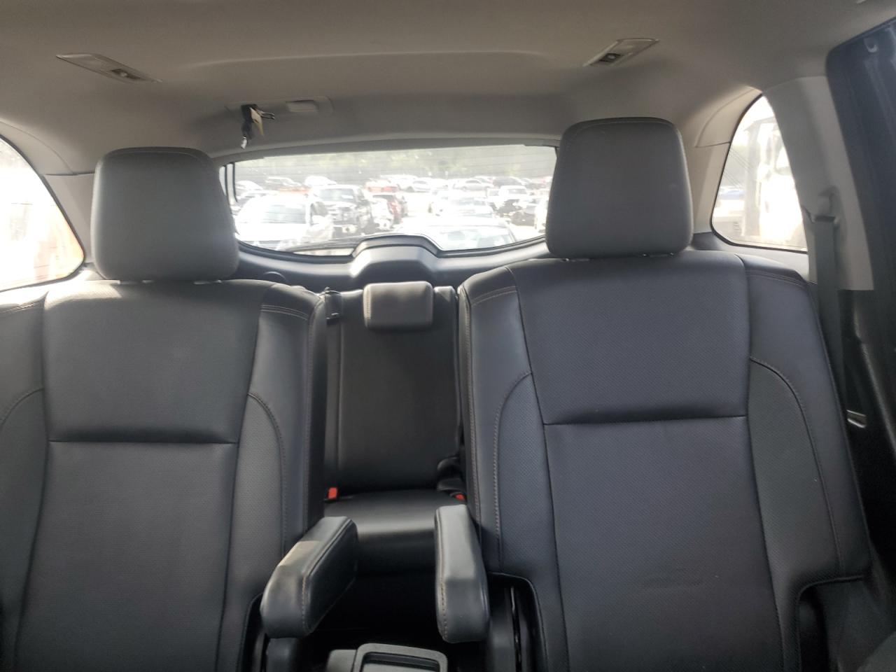 2015 Toyota Highlander Limited VIN: 5TDDKRFH3FS165298 Lot: 63500484