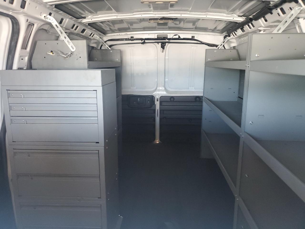 2017 Chevrolet Express G2500 VIN: 1GCWGAFF5H1299014 Lot: 63800144