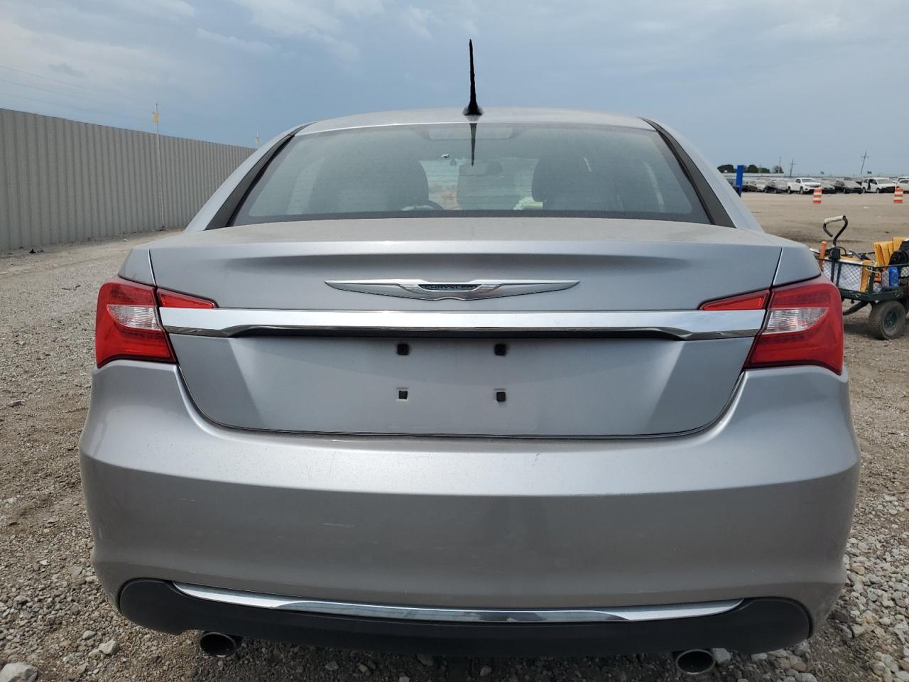 2014 Chrysler 200 Limited VIN: 1C3CCBCG5EN120092 Lot: 63855884