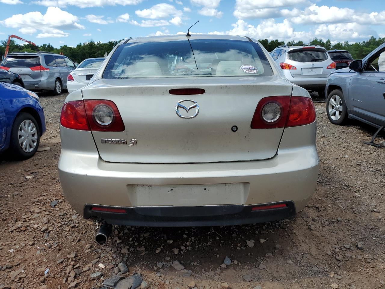 2005 Mazda 3 I VIN: JM1BK12F451332406 Lot: 60626514