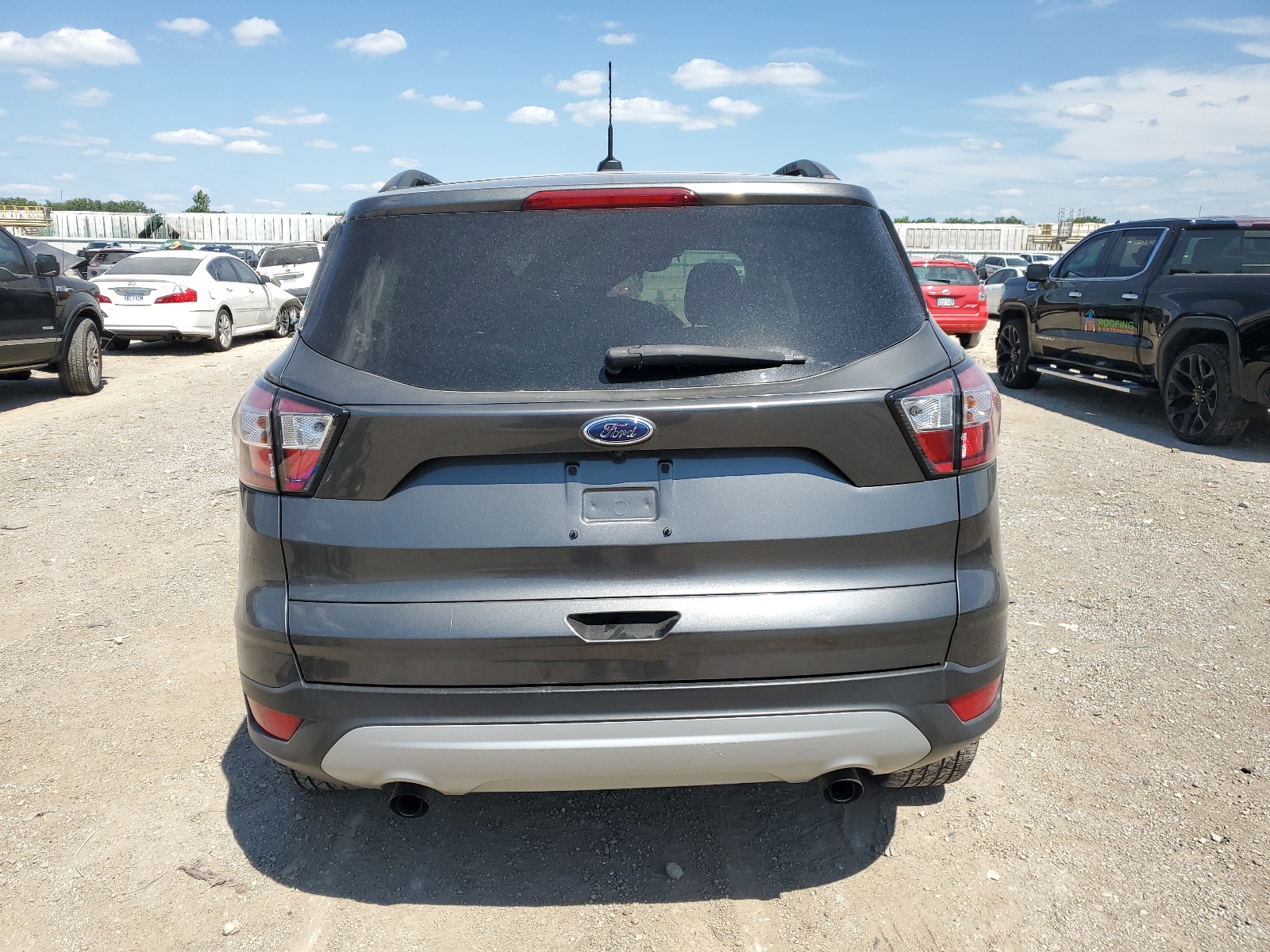 1FMCU9GD8JUB05602 2018 Ford Escape Se