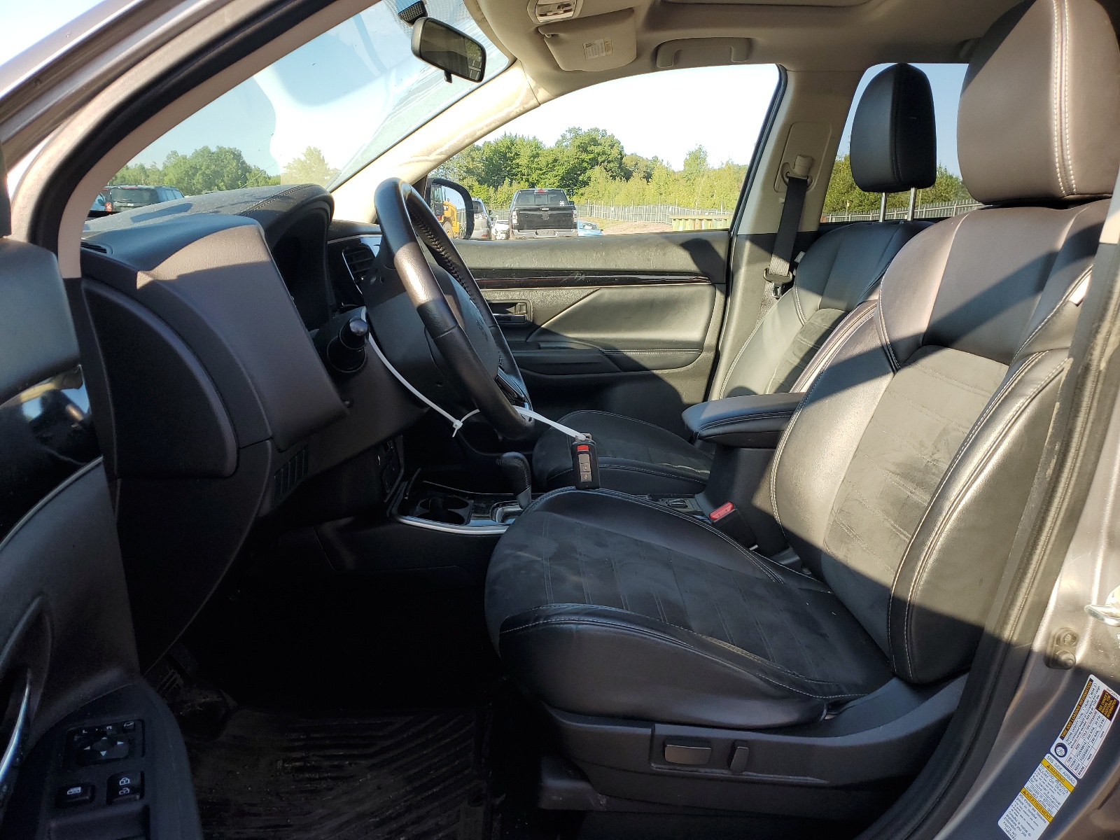 JA4AZ3A32KZ012891 2019 Mitsubishi Outlander Se