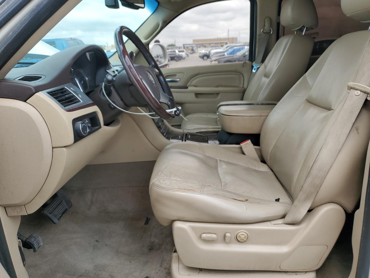 2011 Cadillac Escalade Esv Luxury VIN: 1GYS4HEF4BR395446 Lot: 65056674