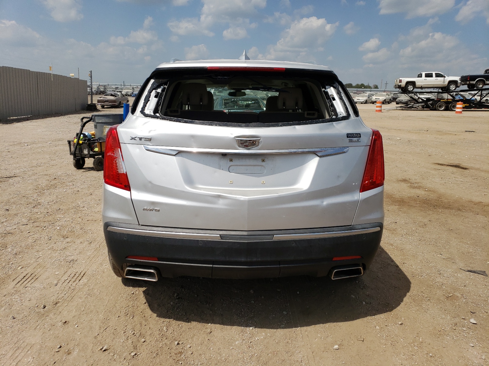 1GYKNDRS3JZ103877 2018 Cadillac Xt5 Luxury