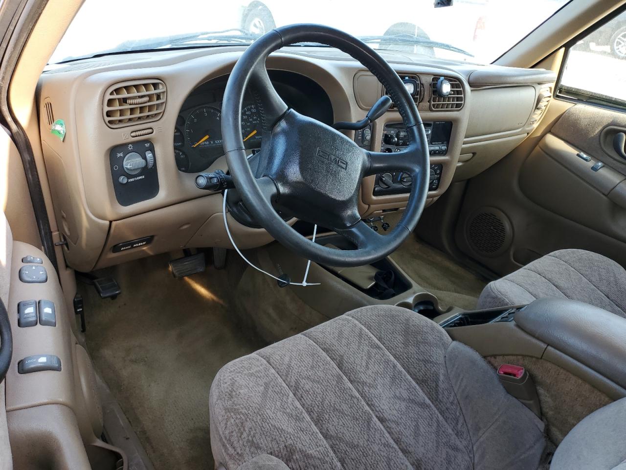 2000 GMC Jimmy VIN: 1GKCS18W3YK259396 Lot: 62938114