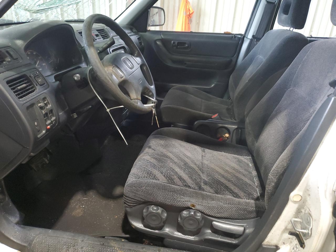 2000 Honda Cr-V Lx VIN: JHLRD2845YC007926 Lot: 65190504