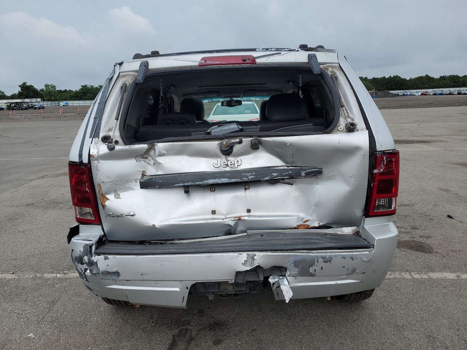 1J4HR48N65C690546 2005 Jeep Grand Cherokee Laredo