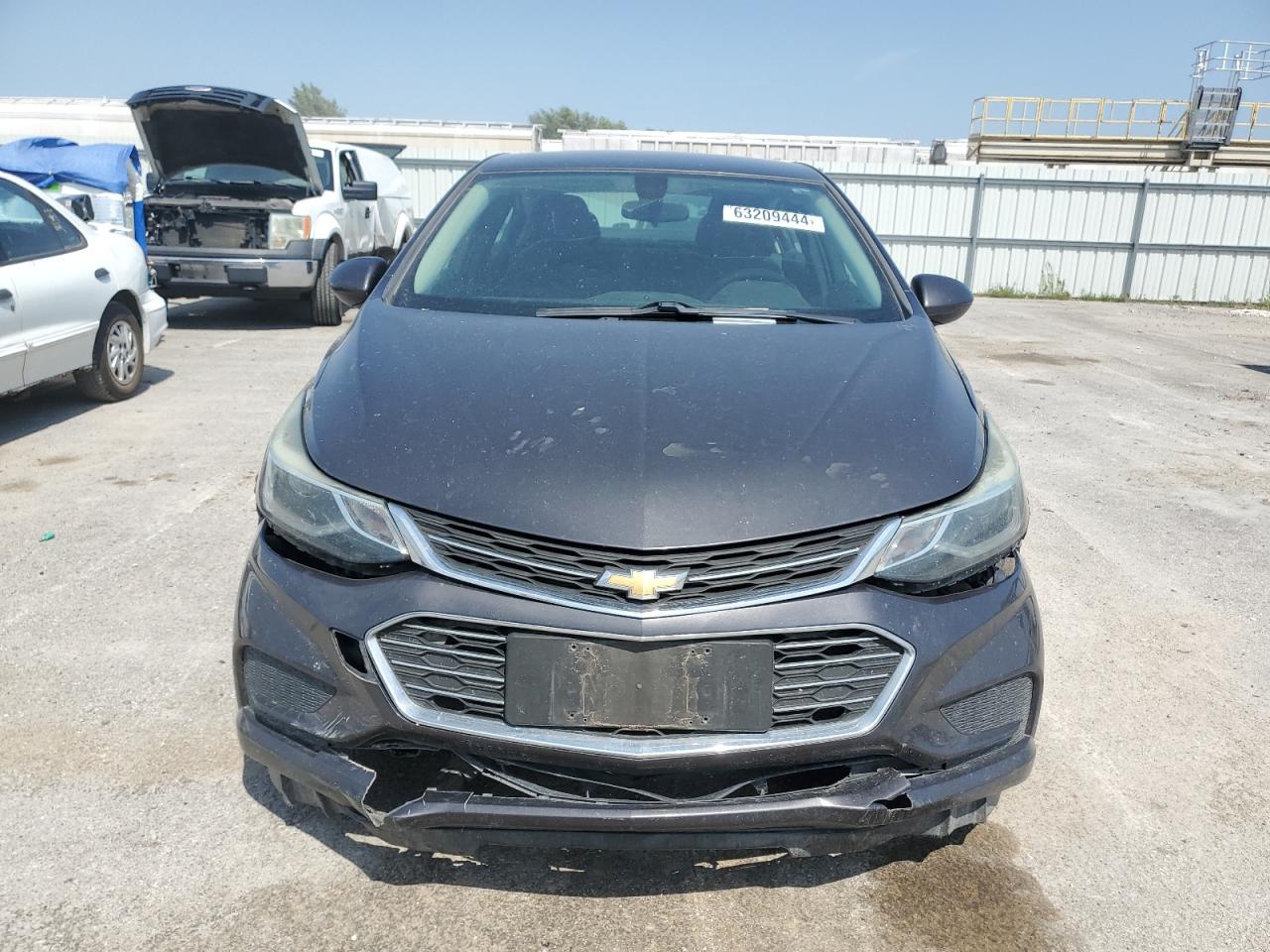 2017 Chevrolet Cruze - Image 5
