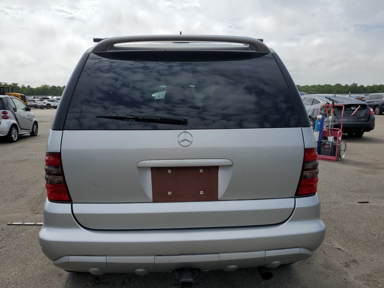 4JGAB54E22A298660 2002 Mercedes-Benz Ml 320