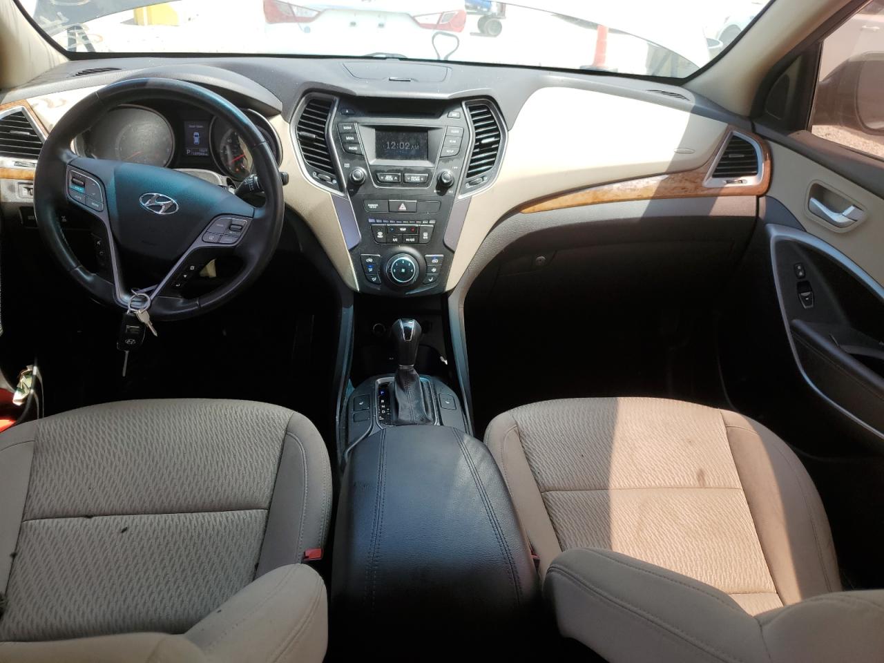 2014 Hyundai Santa Fe - Image 8