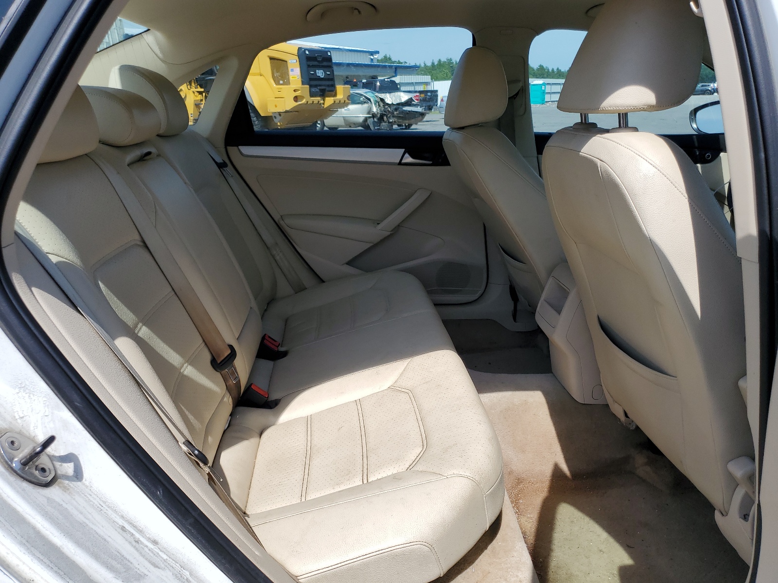 1VWBP7A33CC096437 2012 Volkswagen Passat Se